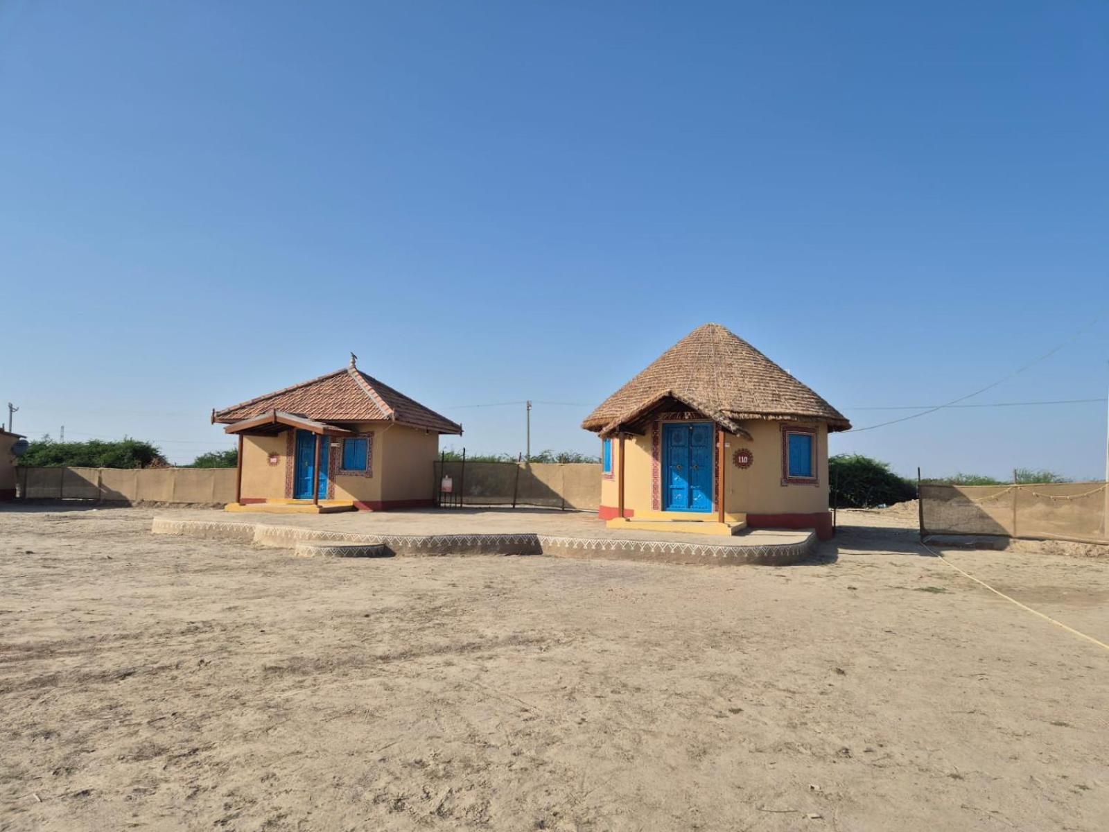Rann Hellaro Homestay ブジ エクステリア 写真