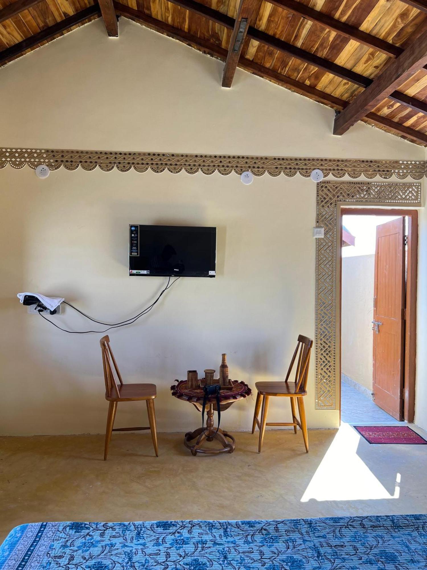 Rann Hellaro Homestay ブジ エクステリア 写真