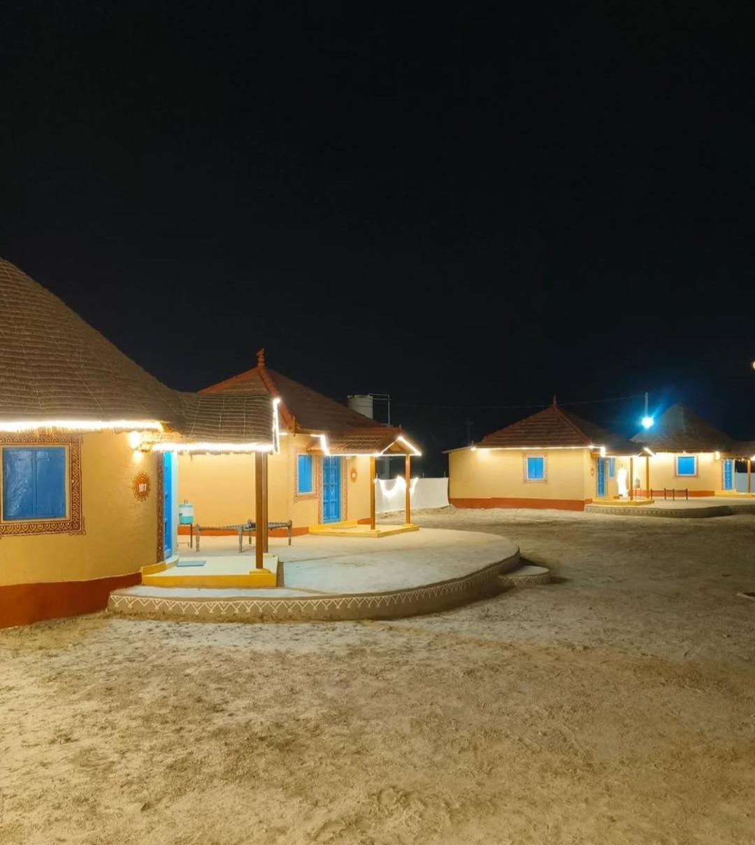 Rann Hellaro Homestay ブジ エクステリア 写真