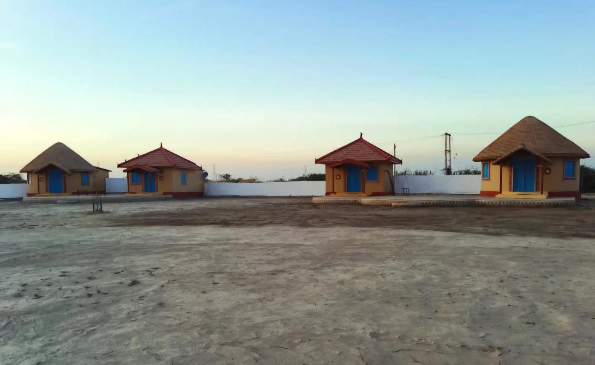 Rann Hellaro Homestay ブジ エクステリア 写真