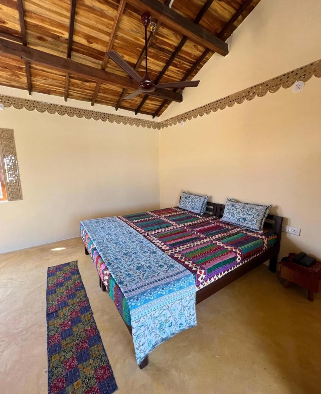 Rann Hellaro Homestay ブジ エクステリア 写真